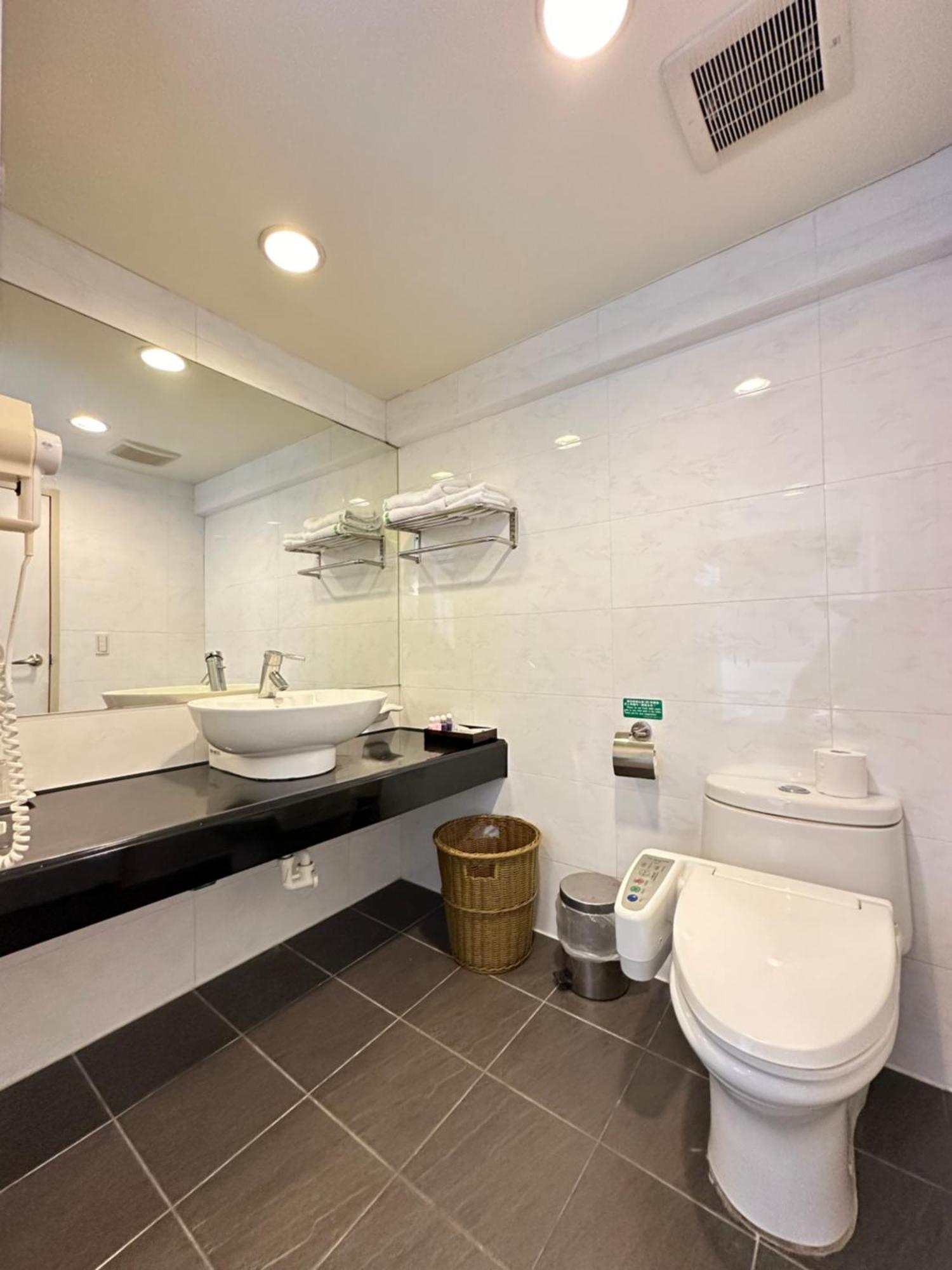 Chientan Youth Hotel Taipei Exterior photo