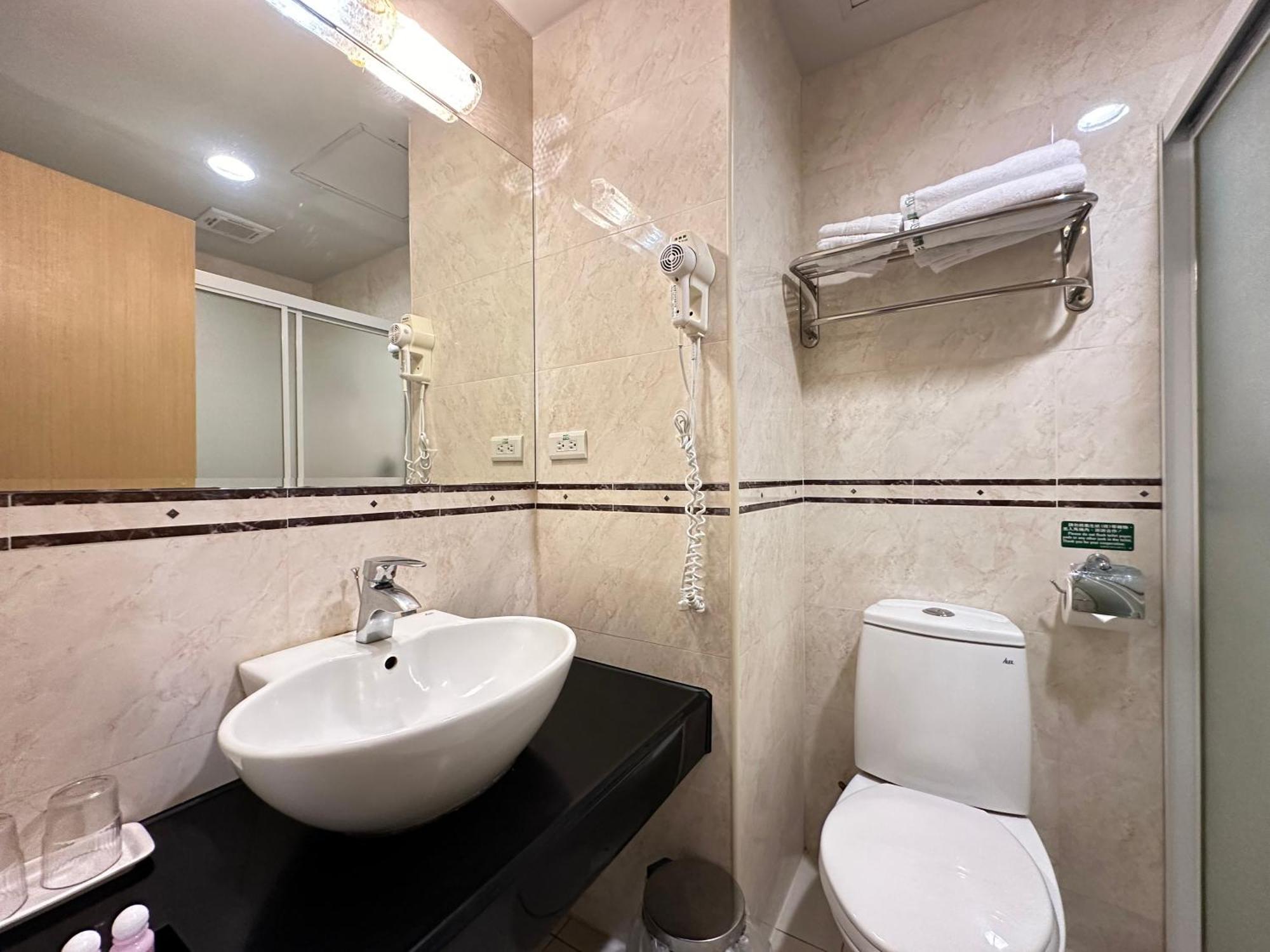 Chientan Youth Hotel Taipei Exterior photo